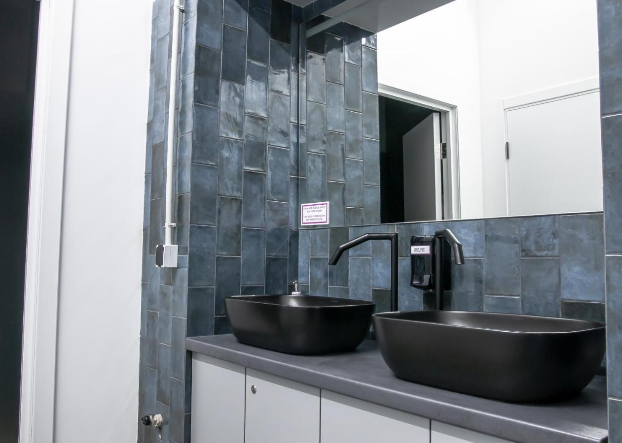 Av-2 Capsule Hotel Kijów Zewnętrze zdjęcie